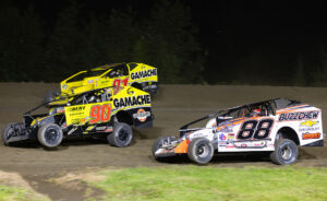 Canadian drivers battle at Autodrome Drummondville