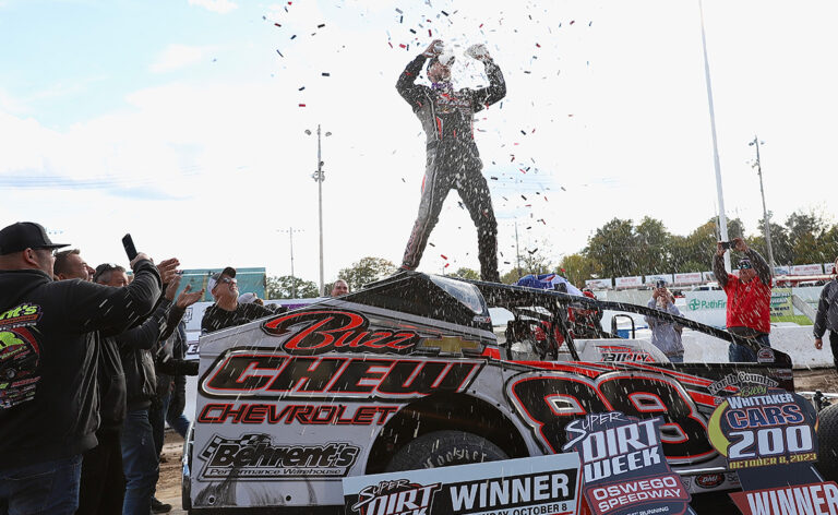 Mat Williamson celebrates third Super DIRT Week win