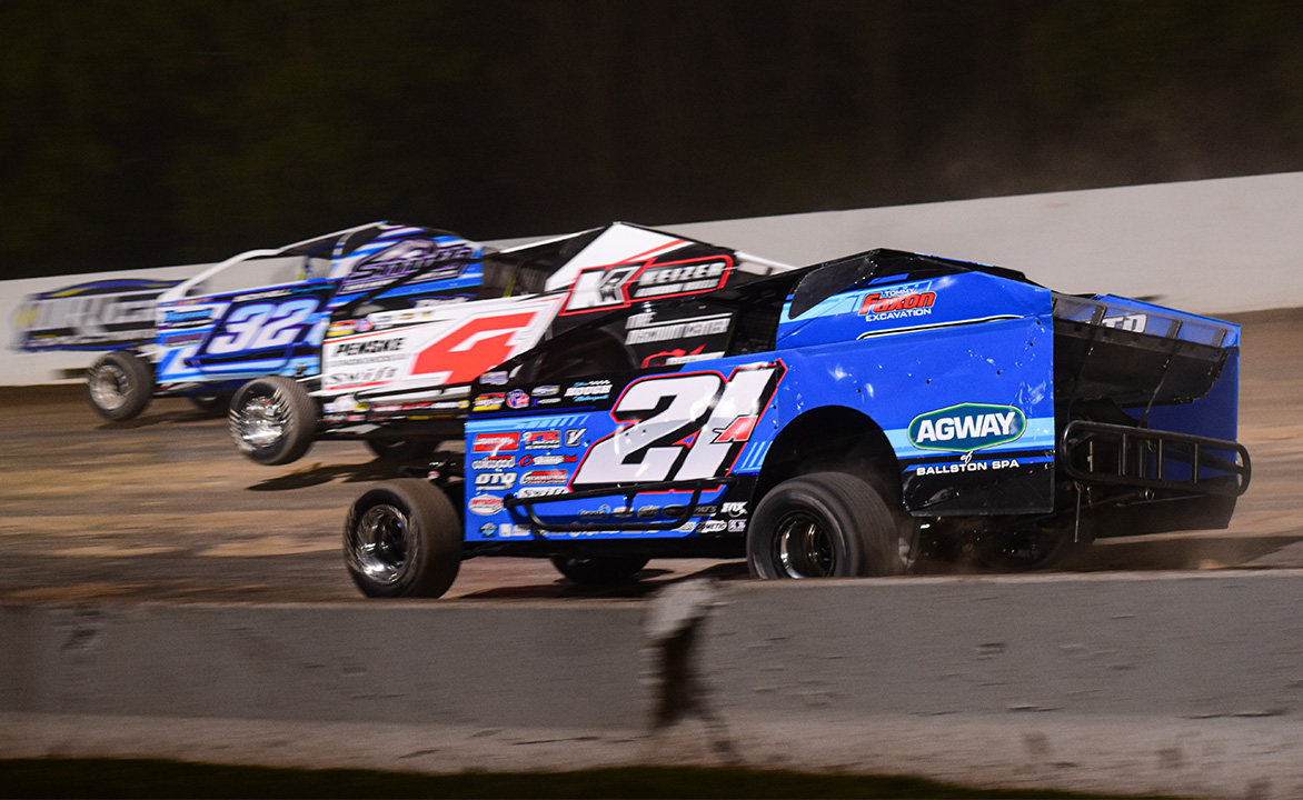 1 MONTH ALERT: Tripleheader September Swing Through Brockville, Can-Am, Weedsport on Tap For Super DIRTcar Series